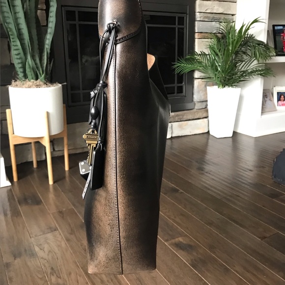 Coach Brooklyn Shoulder Bag 39 In Loved Leather With Bag Charm - Picture 5 of 16